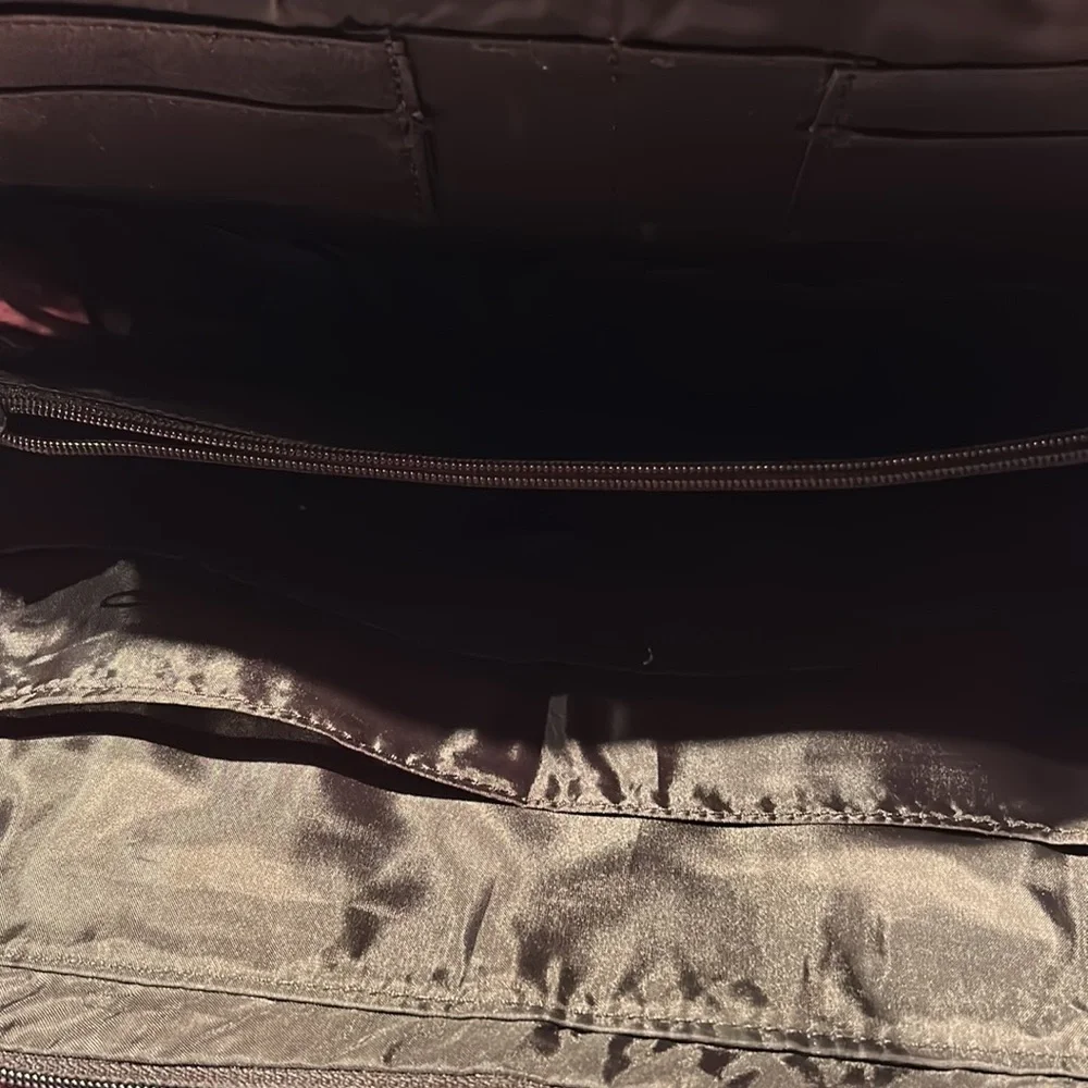 Black leather 15 inch by 13 inch leather briefcase Excellent condition perfect